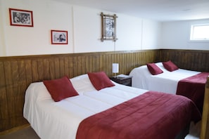 Chambre Standard avec lits jumeaux, 2 lits jumeaux | Accès au Wi-Fi (inclus)