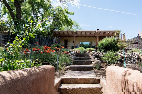 Casa Buena Vista: Outdoor Hot Tub - Walk to Plaza