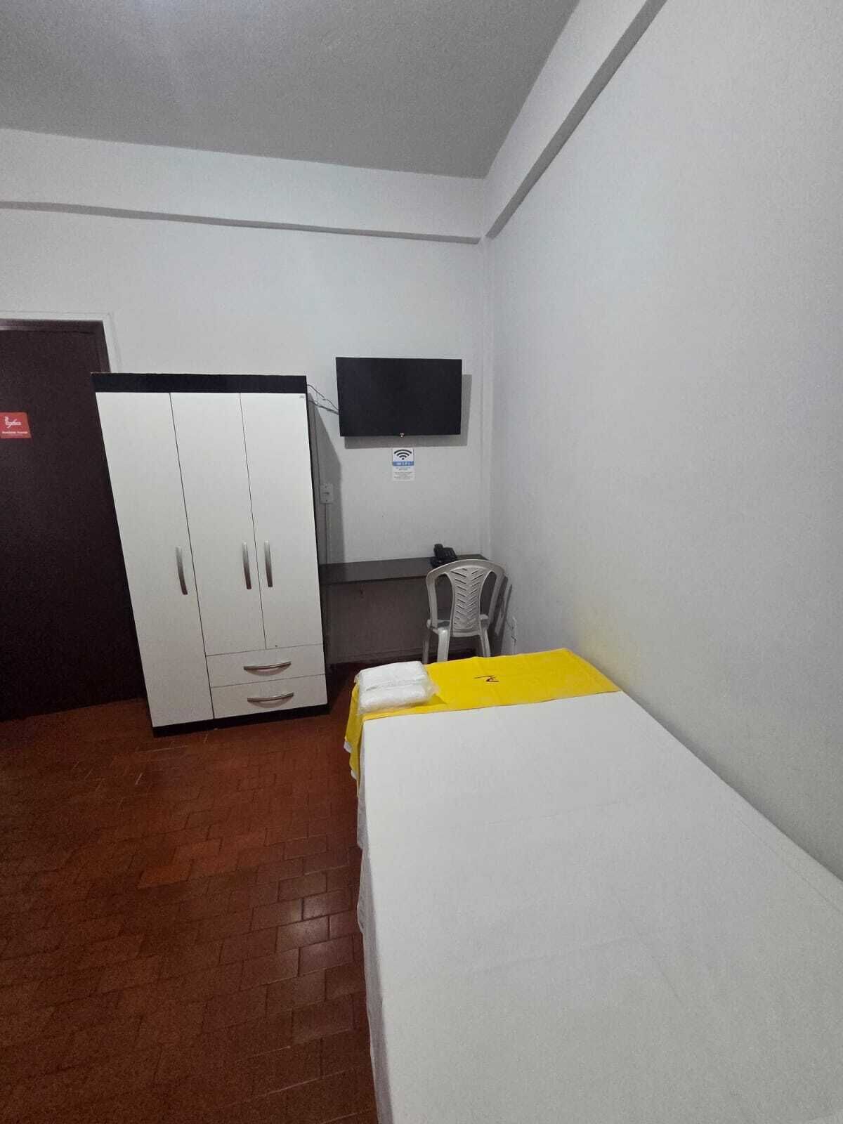 Chambre Simple | Fer et planche à repasser, Wi-Fi gratuit