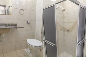 Shower, free toiletries, towels, soap - Hotel Panorama, Cuiabá (Cuiabá)