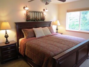 3 soverom, strykejern/-brett, wi-fi og sengetøy