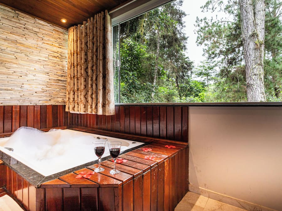 Quarto superluxo, 1 quarto | Frigobar, Wi-Fi de cortesia, roupa de cama