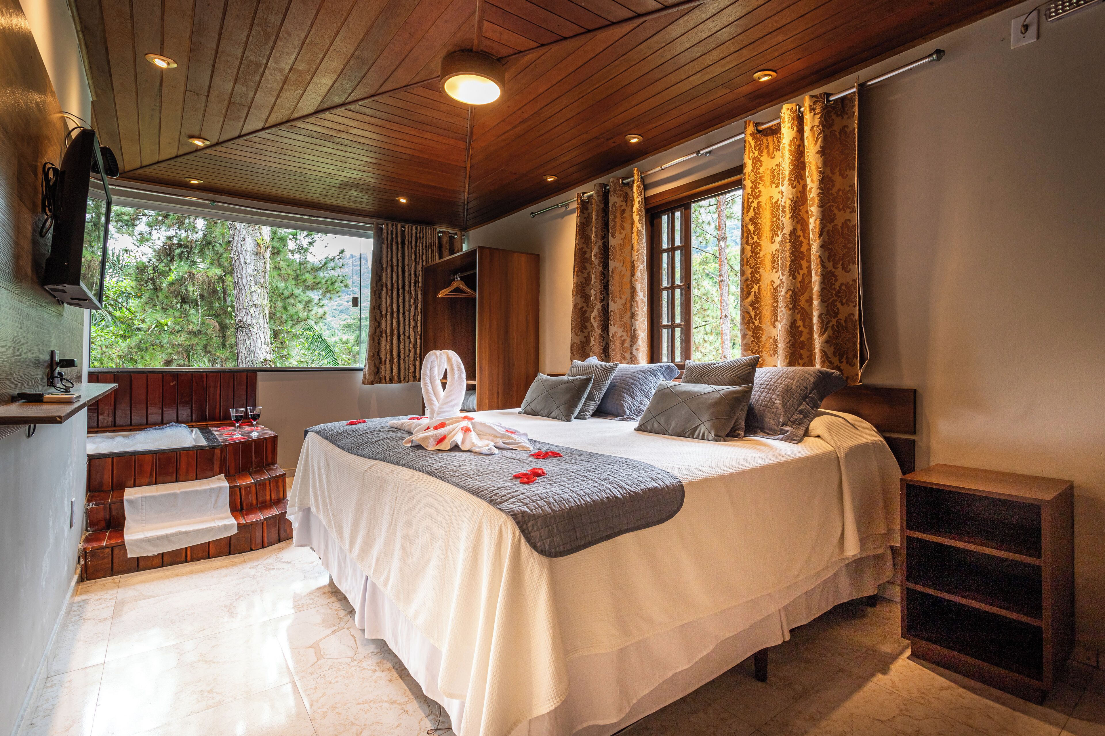 Minibar, wifi gratis y ropa de cama 