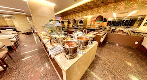 Free daily buffet breakfast - Hotel Taiamã (Cuiabá)