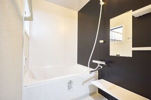 Private Vacation Home | Bathroom shower - Hakuto (Kyoto)