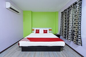 Deluxe Double Room, 1 King Bed | Desk, iron/ironing board, free WiFi - Hotel O Orange Hotel Kuala Pilah (Kuala Pilah)