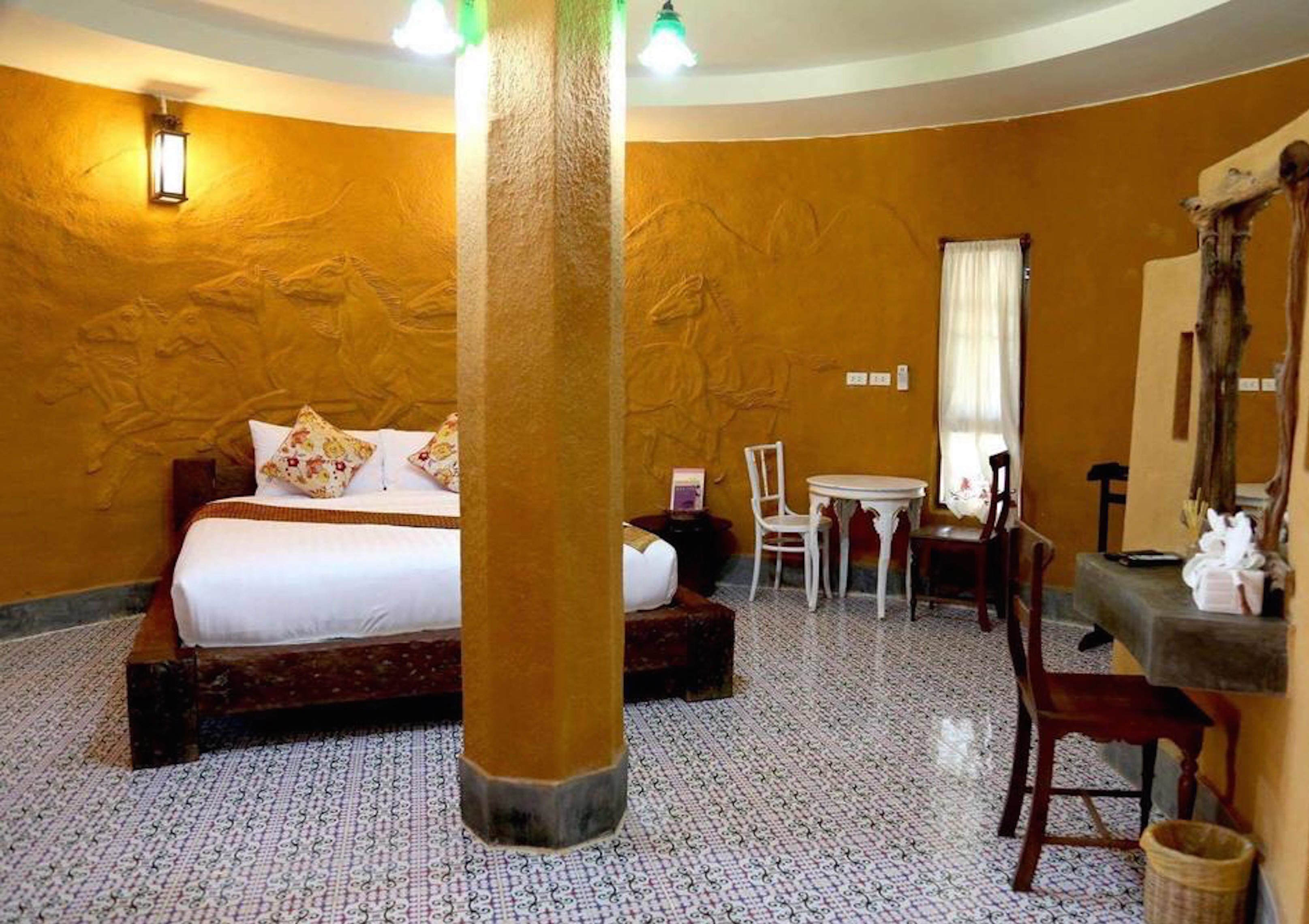 1 bedroom, individually decorated, individually furnished, free WiFi