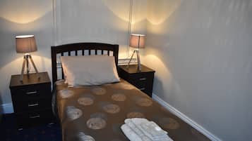 Budget Single Room | Iron/ironing board, bed sheets
