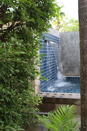 Outdoor pool, sun loungers - B Happy Resort (Kamala)