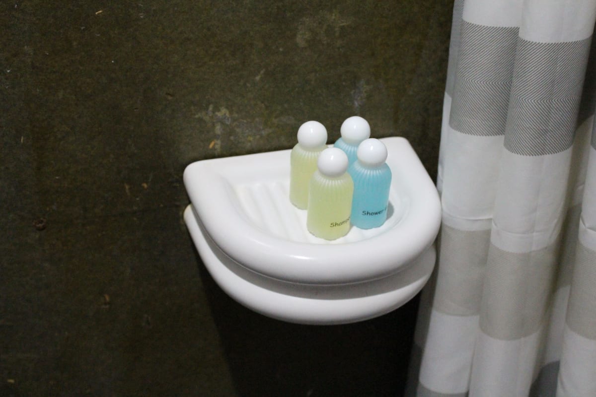 standard premium | bathroom | free toiletries, hair dryer, bidet, towels