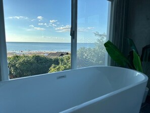 行政套房 | 浴室 | 淋浴設備、淋浴花灑、免費盥洗用品、吹風機