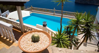 Villa With Panoramic Sea Views, Large Swimming Pool, A/C, Sleeps Up To 14