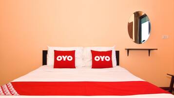 Standard Double Room | Desk, free WiFi, bed sheets