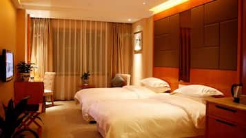 行政双床房 | 迷你吧、客房内保险箱、办公桌、遮光窗帘