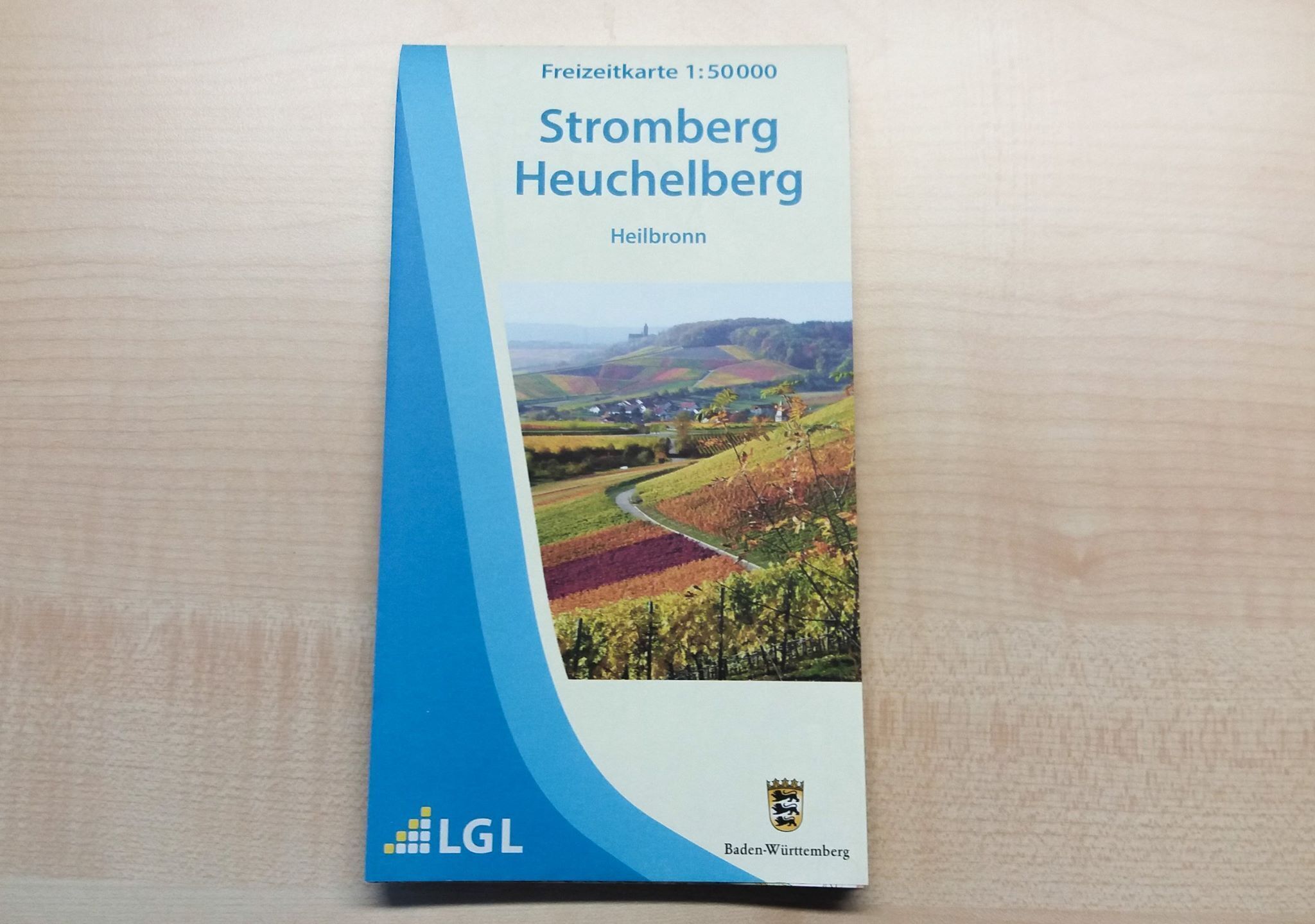 A travel guide book titled 'Stromberg Heuchelbach Heilbronn' with a scenic landscape cover.