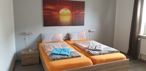 2 chambres, fer et planche à repasser, lit parapluie, Wi-Fi gratuit