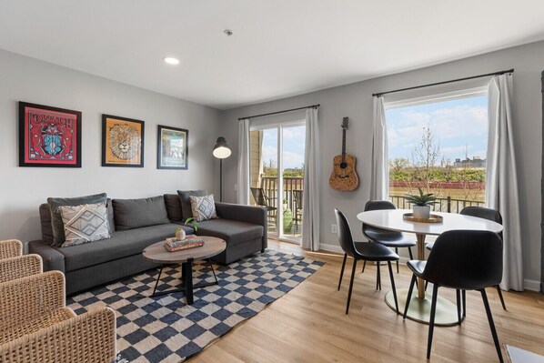 Smart TV, fireplace, printers