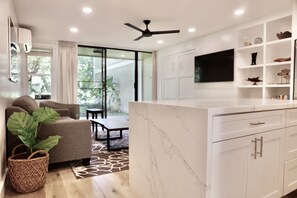 Interior - Luxury Turtle Bay Hawaii Condo - Remodeled Full-AC unit. (Kahuku)