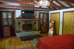 3 عدّة غرف نوم ومكواة/لوح كي وواي فاي وملاءات أسرّة