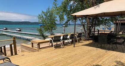 Crystal Lk Cottage AMAZING Prvt Sandy Lake Biweekly and monthly discount