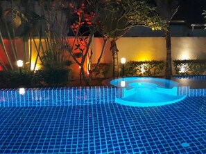 Outdoor pool, sun loungers