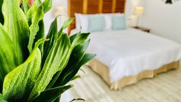 Blackout drapes, soundproofing, free WiFi, bed sheets