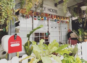 Mặt tiền nơi lưu trú