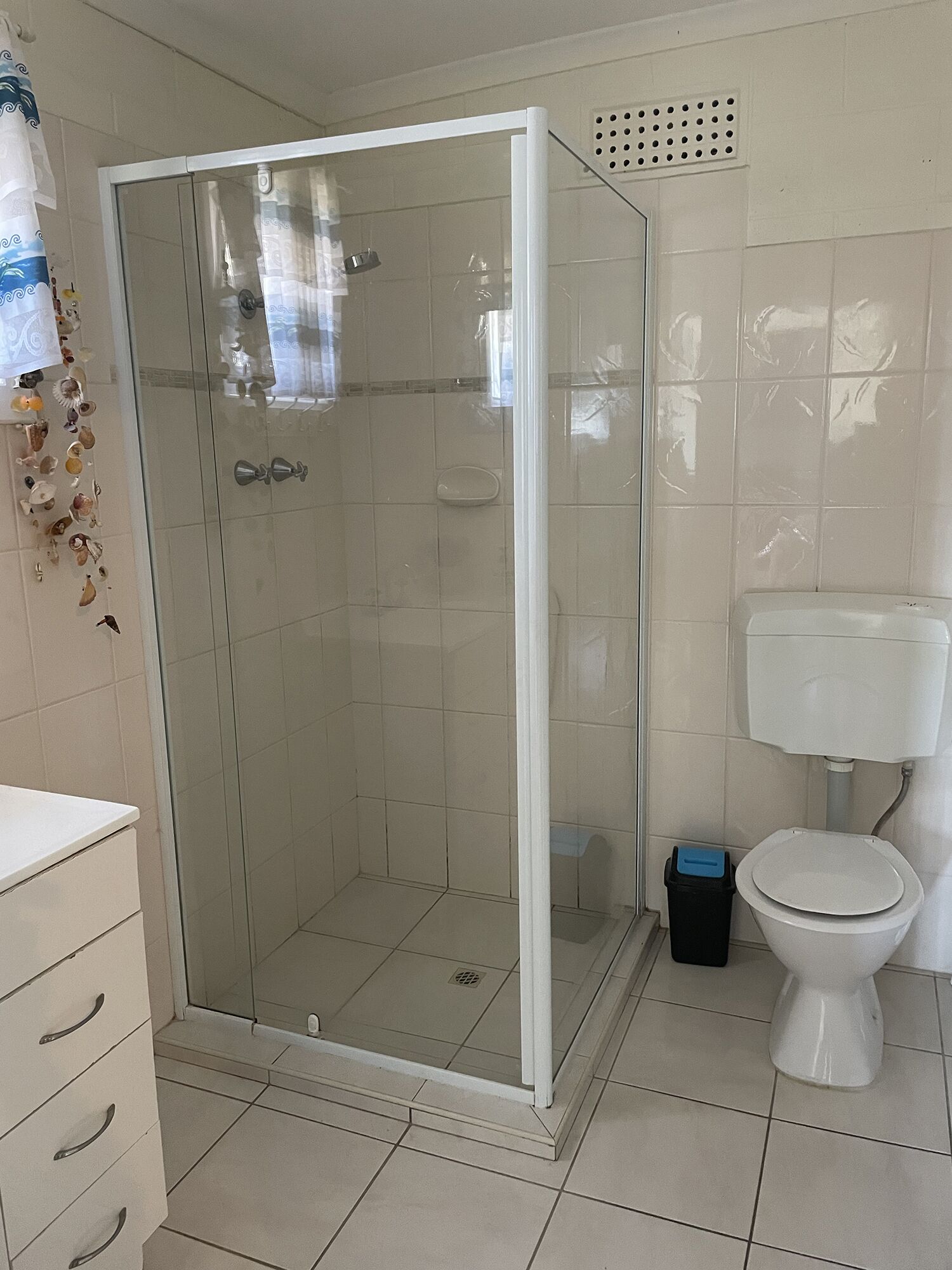 House, 3 Bedrooms | Bathroom | Shower, towels