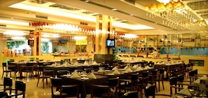 2 restaurants, breakfast served - Bolton Hotel Dongguan (Dongguan)
