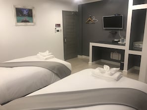 Superior Twin Room - White House (Phang Nga)