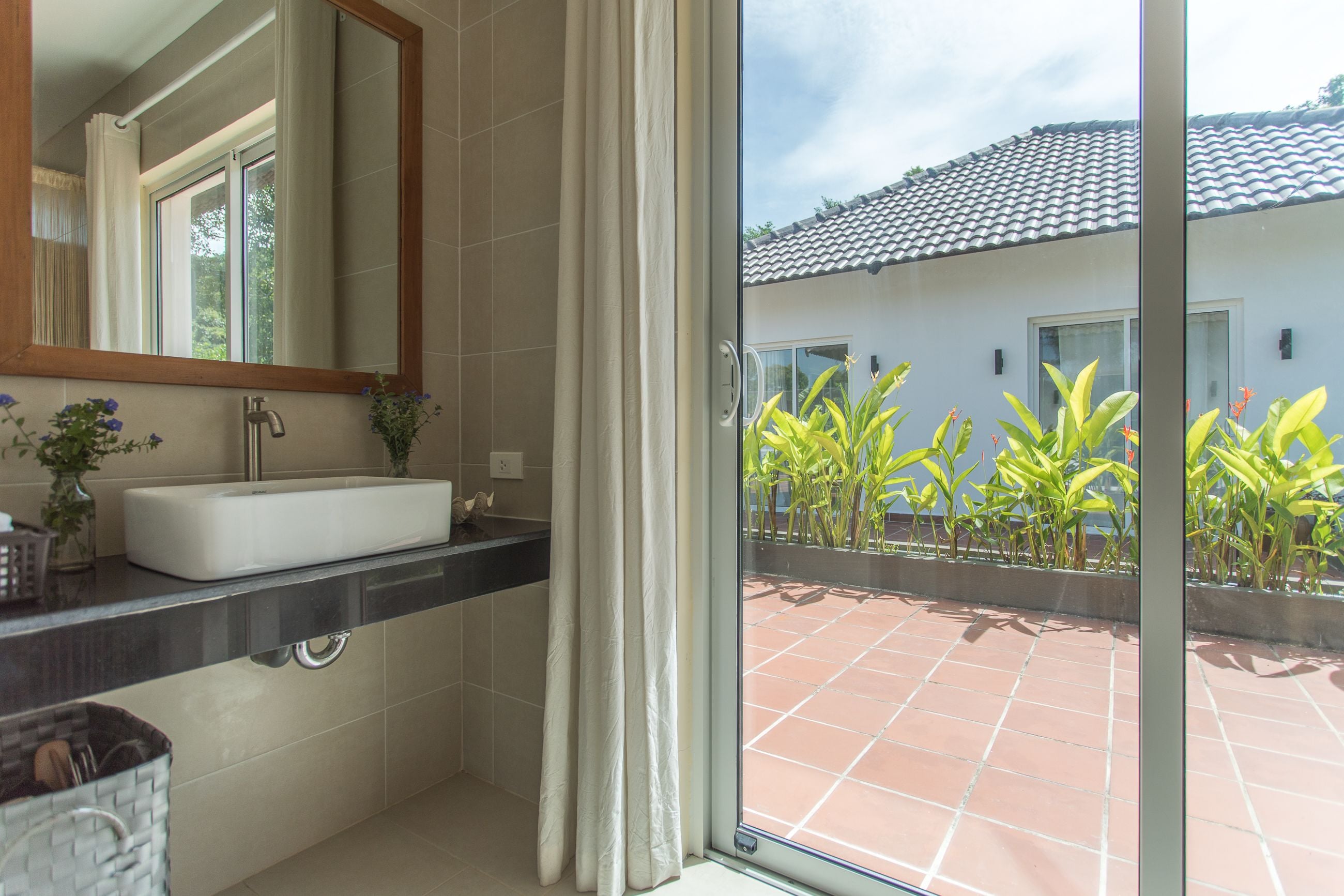 sky bungalow, kitchenette | bathroom | shower, free toiletries, hair dryer, slippers