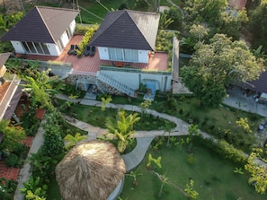 Bungalow, dapur kecil (Sky ) | Teras/patio