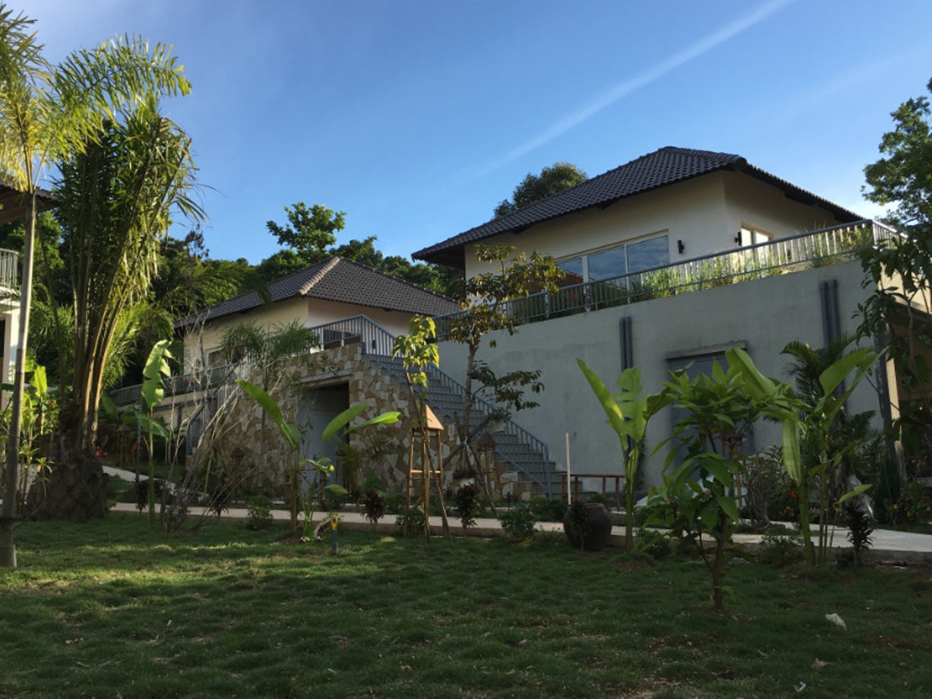 sky bungalow, kitchenette | view from room