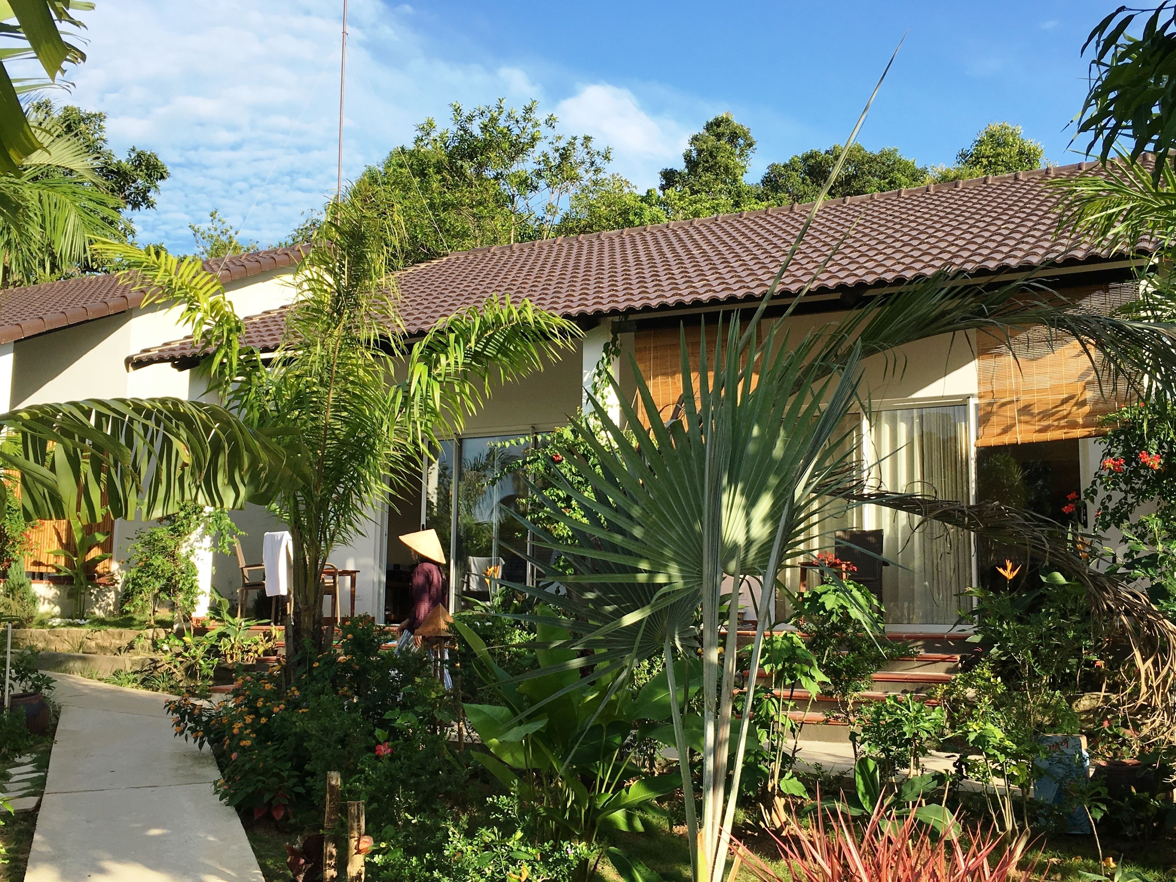 superior bungalow | garden