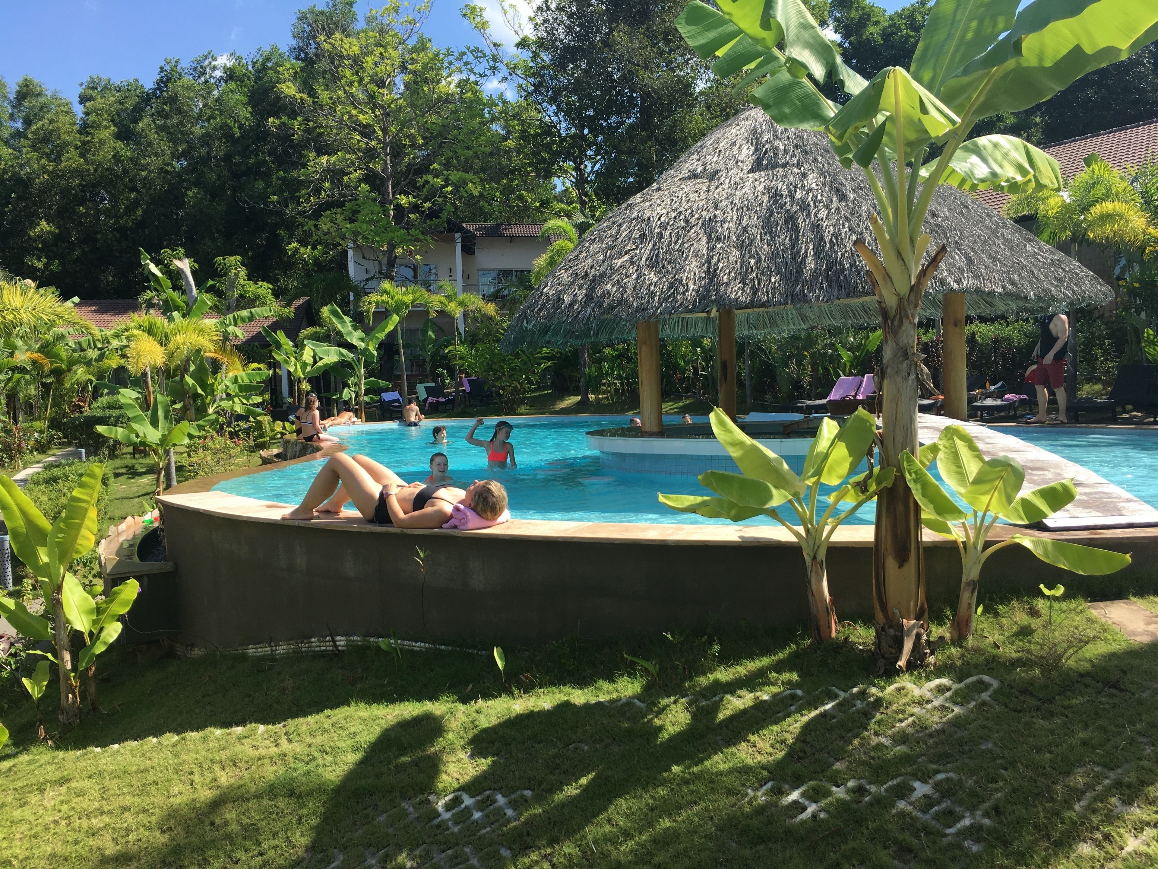 Außenpool, Liegestühle