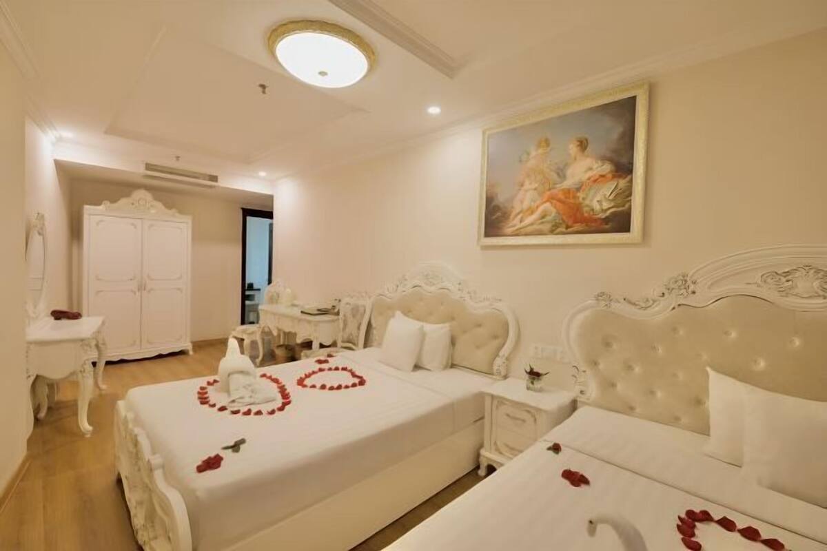 Down duvets, pillow-top beds, minibar, in-room safe