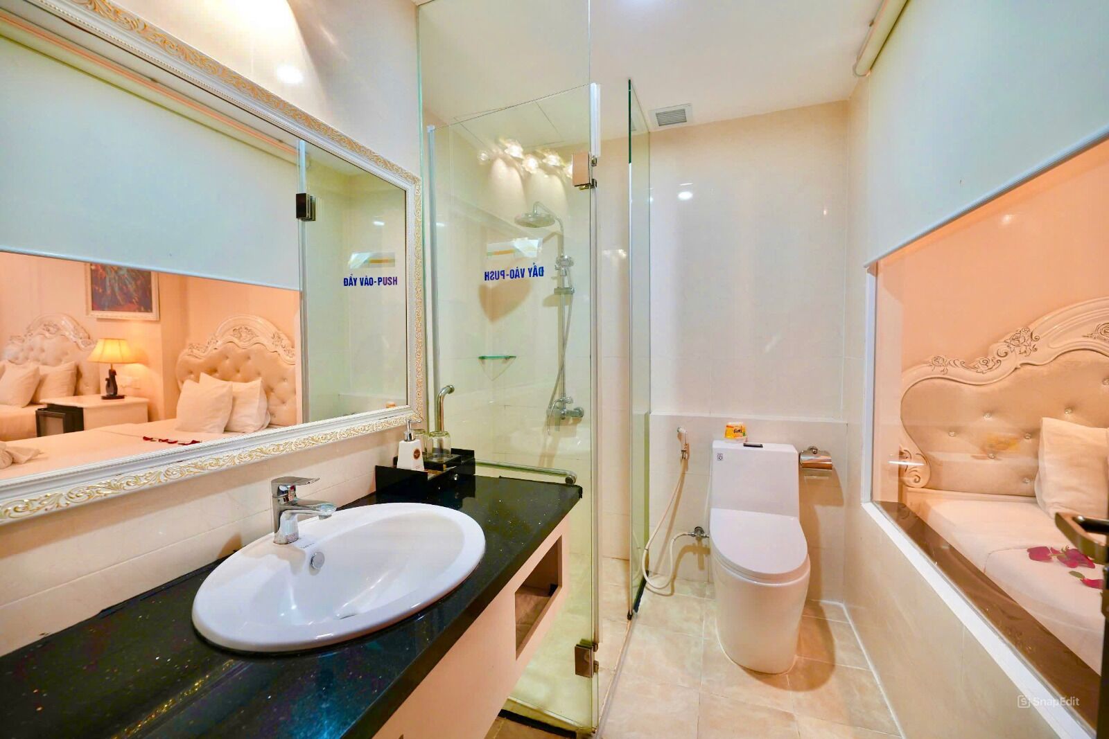 deluxe triple room, 1 bedroom | bathroom | shower, rainfall showerhead, free toiletries, hair dryer
