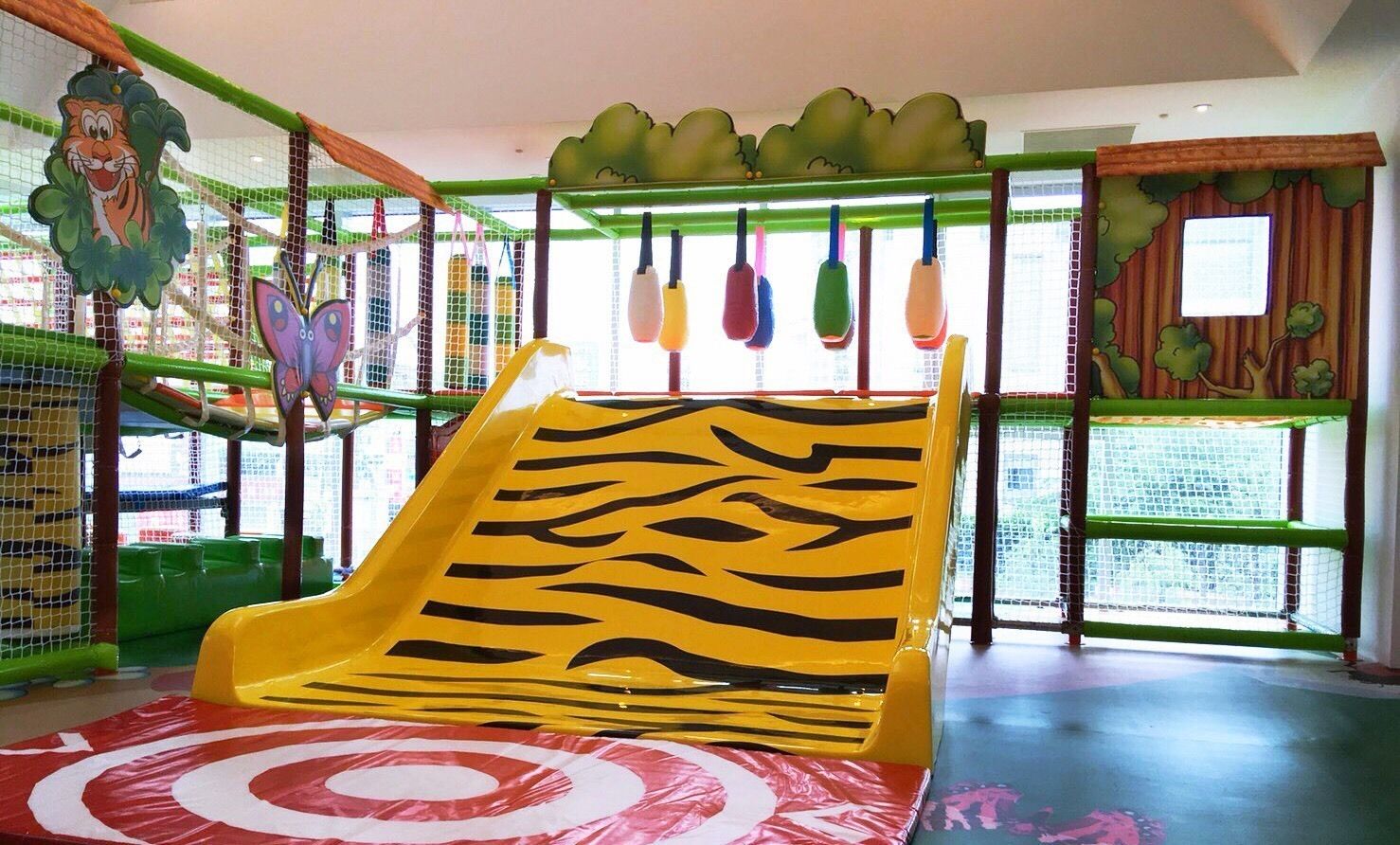 children’s play area – indoor