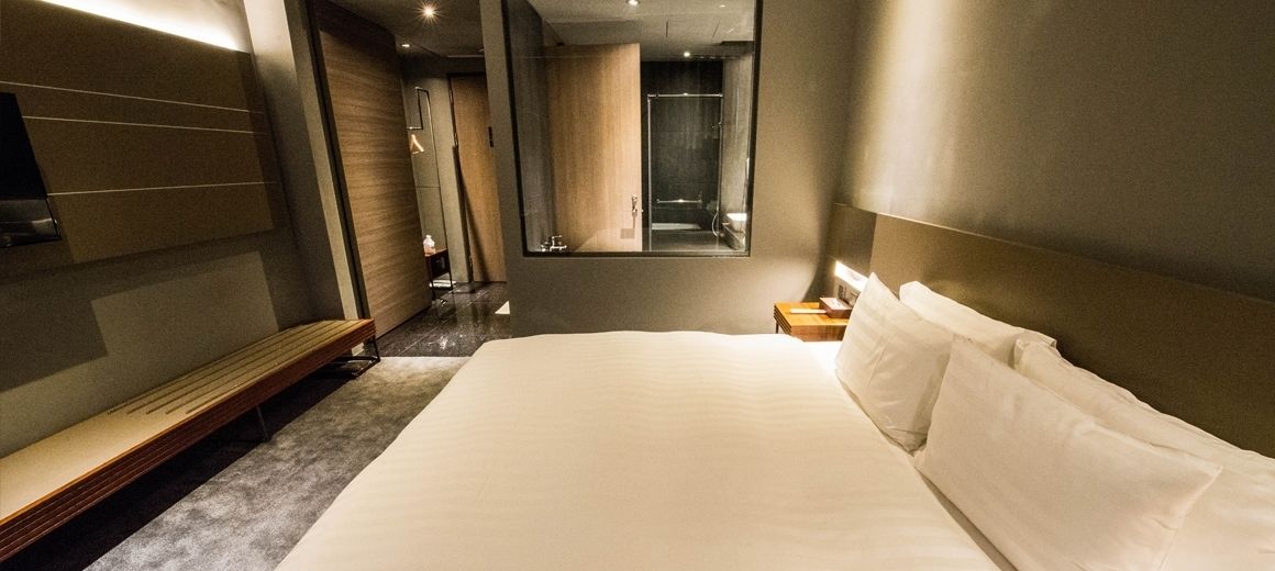 elite double room, 1 king bed - does not provide disposable amenities | 1 bedroom, premium bedding, down duvets, pillow-top beds