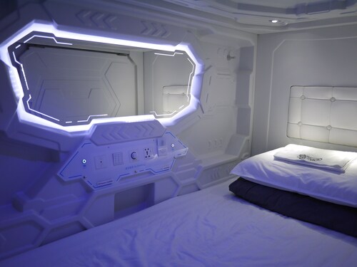 Aloha Capsule Hostel