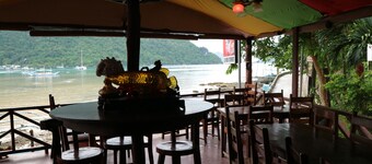 El Nido Corner Pension and Restaurant