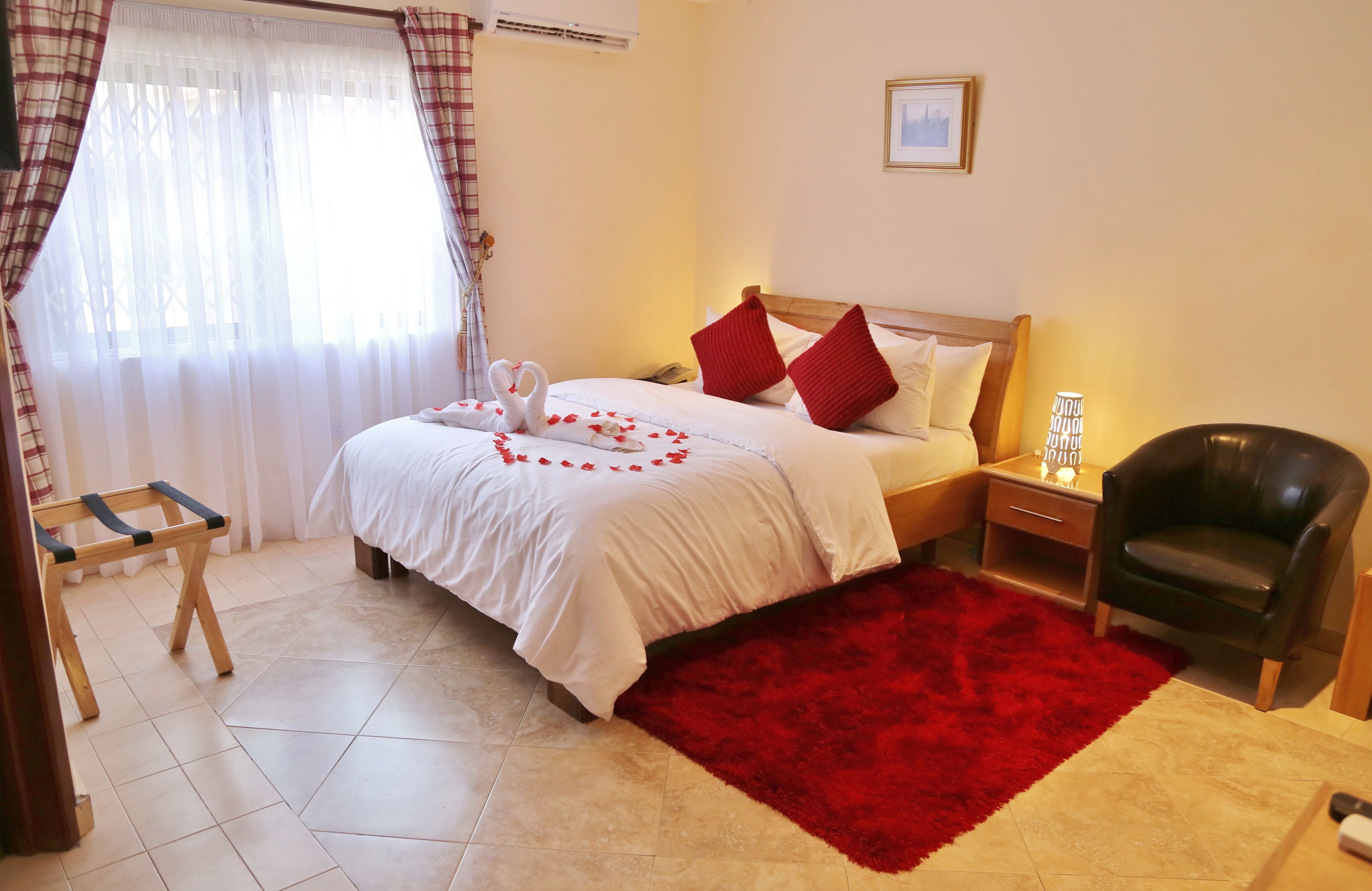 Executive Double Room, 1 Queen Bed, Ensuite | Premium bedding, in-room safe, individually furnished, desk