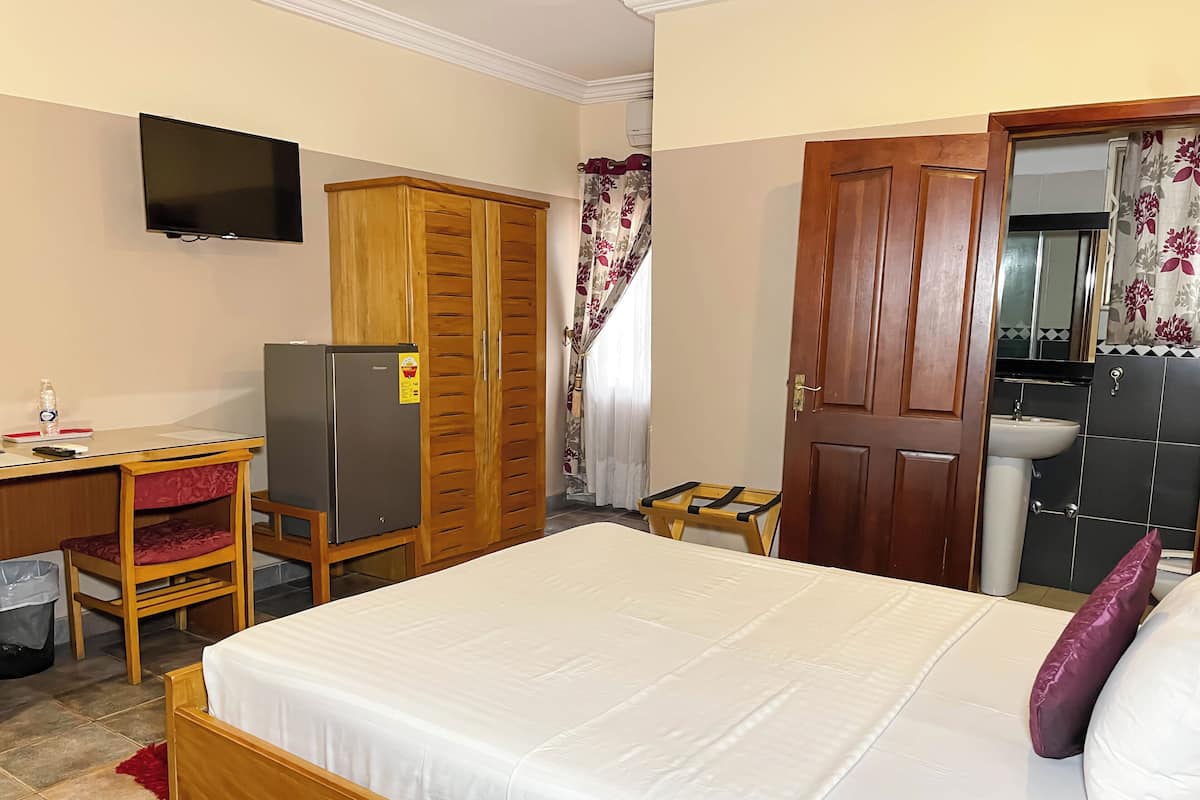 Standard Room, 1 Bedroom, Ensuite | Premium bedding, in-room safe, desk, laptop workspace