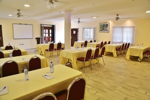 Meeting facility - Eden Vale Hotel & Executive Training Cen (Accra)