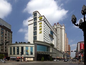 ด้านหน้าที่พัก