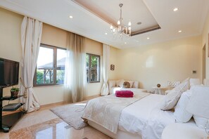 Villa, 6 Bedrooms | 6 bedrooms, in-room safe, blackout curtains, iron/ironing board - Kennedy Towers - Signature Frond L (Dubai)