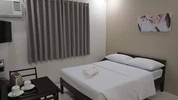 Double Room | Desk, iron/ironing board, free WiFi