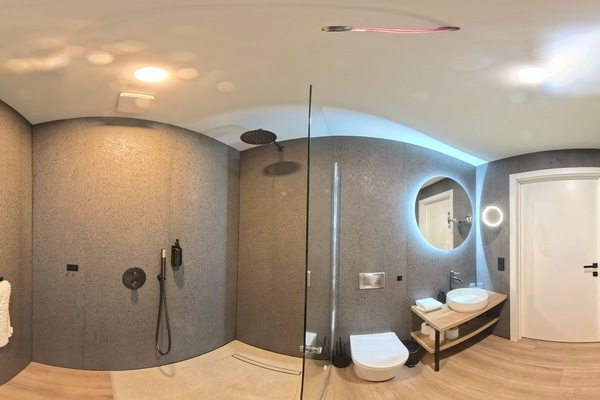 Deluxe Double or Twin Room, Private Bathroom | Bathroom