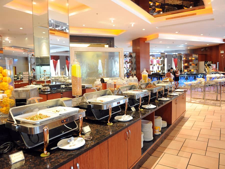 2 restauranter, frokost serveres