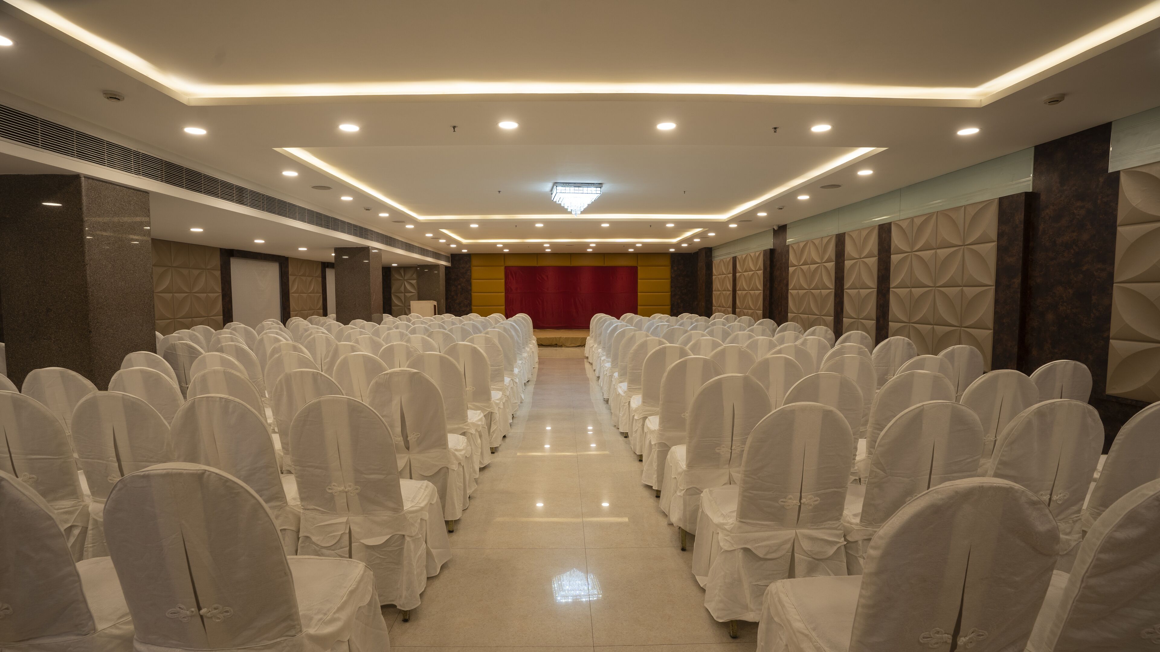Photo - Grand Continent Secunderabad A Sarovar Portico Affiliate Hotel